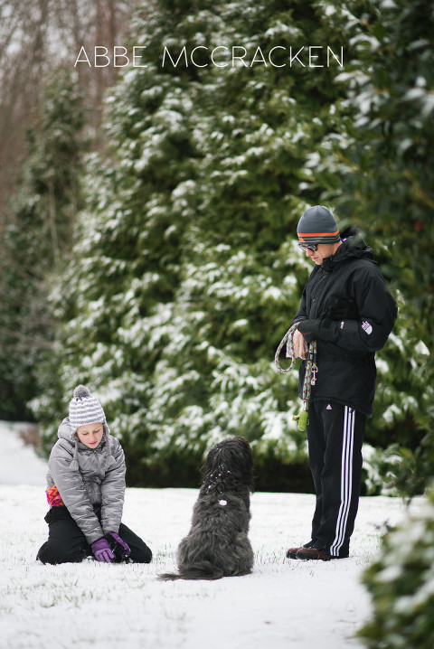 A family enjoying the Charlotte NC snow by Charlotte Children's Photographer Abbe McCracken