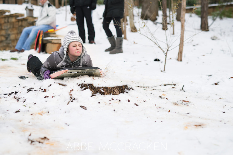 Children enjoying a rare Charlotte NC snow day | Charlotte Childrens Photographer Abbe McCracken